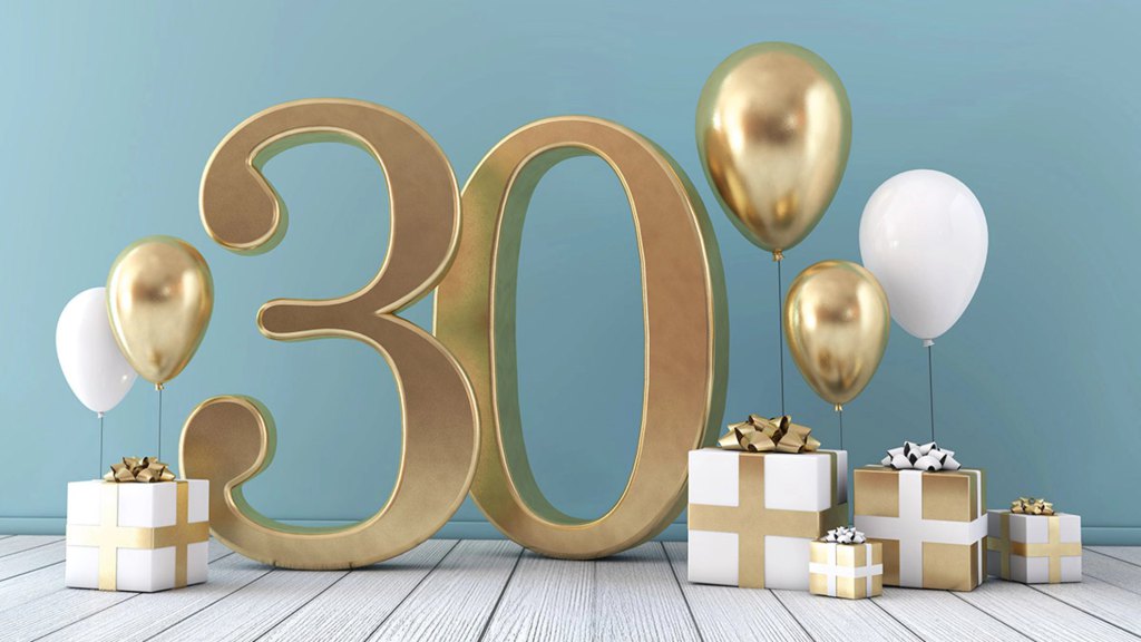 Turning 30: The Best Advice to Embrace the Exciting New Chapter and Overcome Anxiety Cheers to turning 30